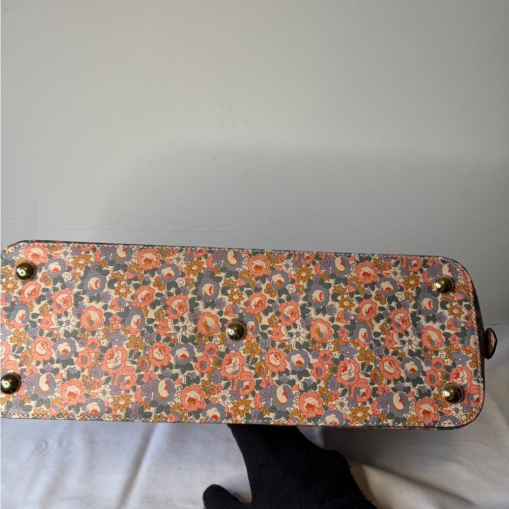 Gucci Floral Liberty Canvas Top-Handle Duffel — Coral, Beige, Green - Picture 7 of 12